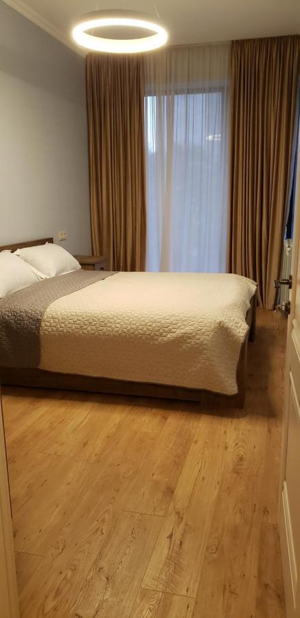 Apartment - 200 M Near Central Park ティビリシ エクステリア 写真