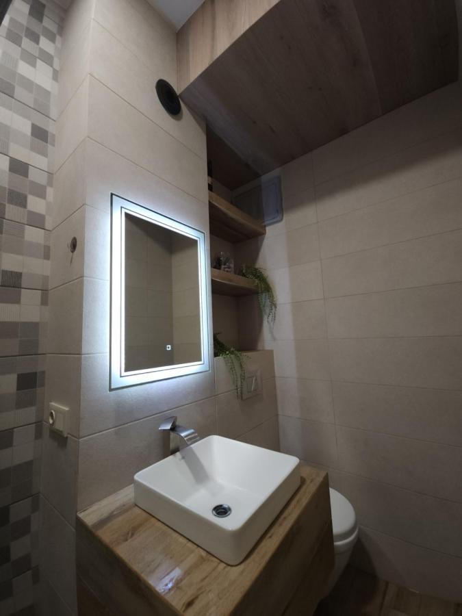 Apartment - 200 M Near Central Park ティビリシ エクステリア 写真